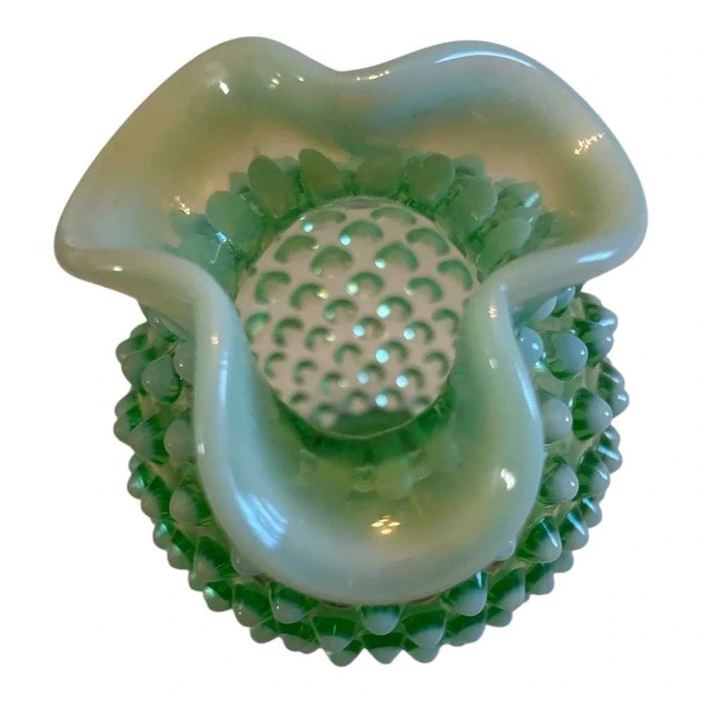 VINTAGE FENTON GREEN URANIUM HOBNAIL VASE 3 1/2